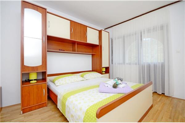 Apartment A2, for 5 persons
