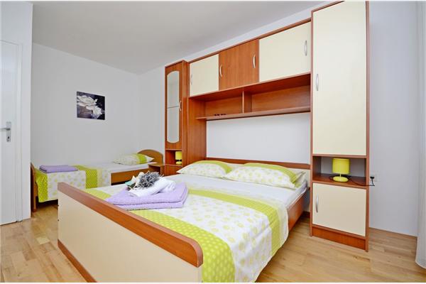 Apartment A2, for 5 persons