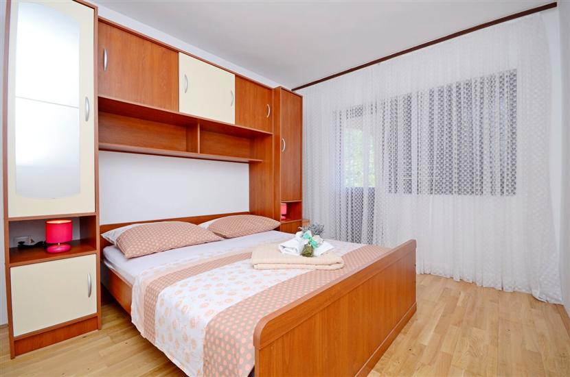 Apartment A2, for 5 persons