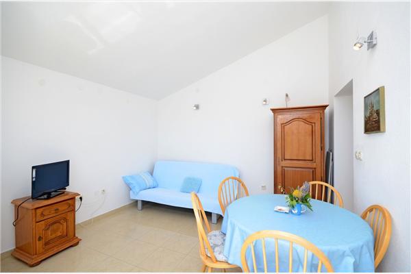 Apartment A2, for 5 persons