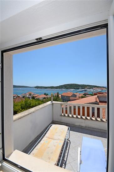 Apartment A2, for 5 persons