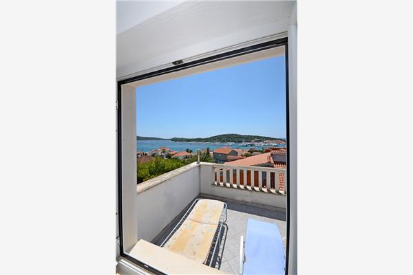 Apartment A2, for 5 persons