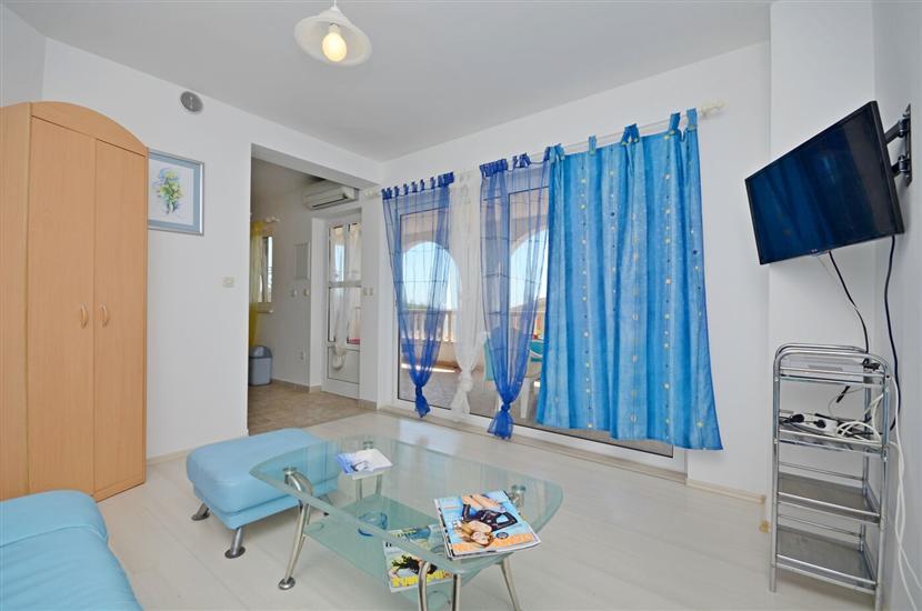 Apartment A1, for 5 persons