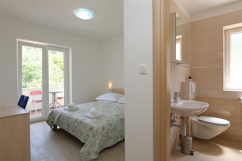 Apartment A1, for 5 persons