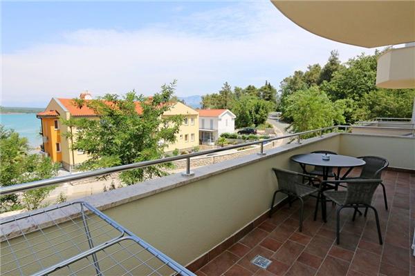Apartment A2, for 5 persons