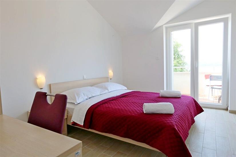 Apartment A4, for 5 persons