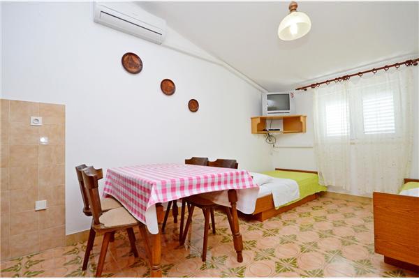 Apartment A1, for 4 persons