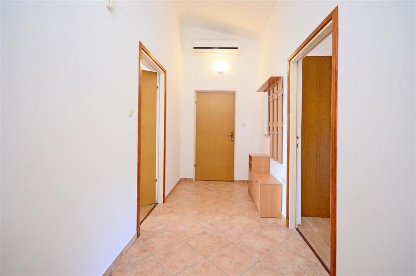 Apartment A2, for 5 persons