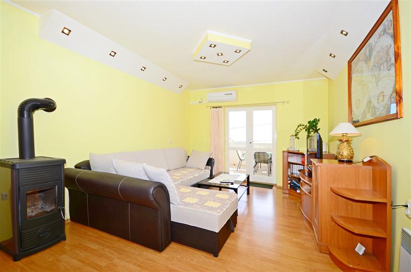 Apartment A3, for 7 persons