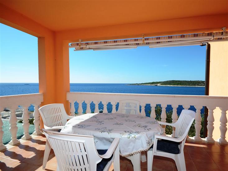 Apartment A1, for 3 persons