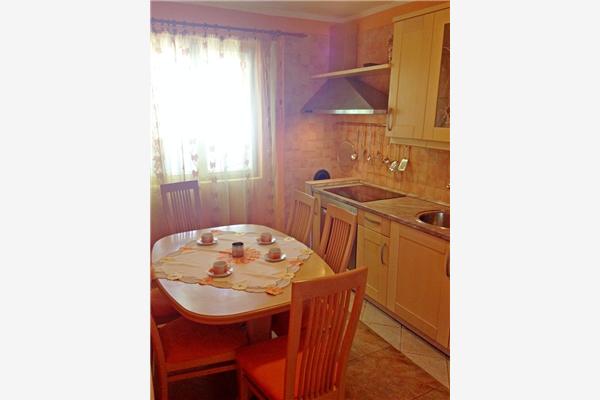 Apartment A1, for 6 persons