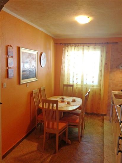 Apartment A1, for 6 persons
