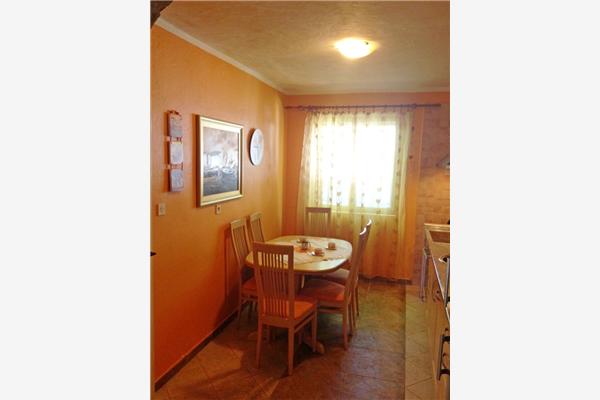 Apartment A1, for 6 persons
