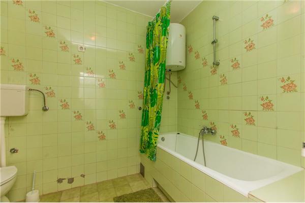 Apartment A2, for 6 persons