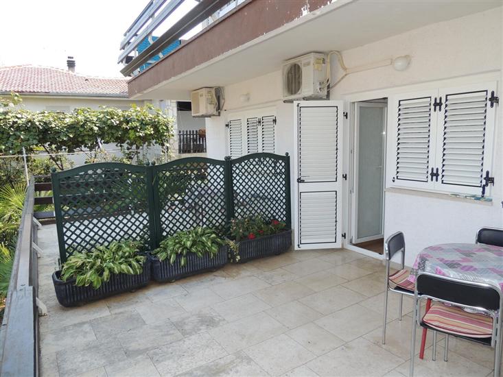 Apartment A2, for 4 persons