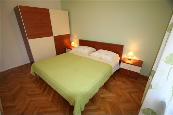 Apartment A2, for 5 persons