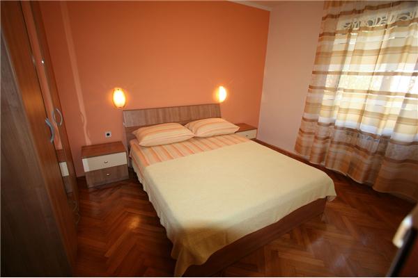Apartment A2, for 5 persons
