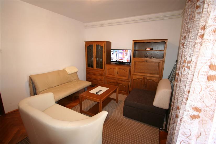 Apartment A2, for 5 persons