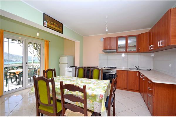 Apartment A3, for 6 persons