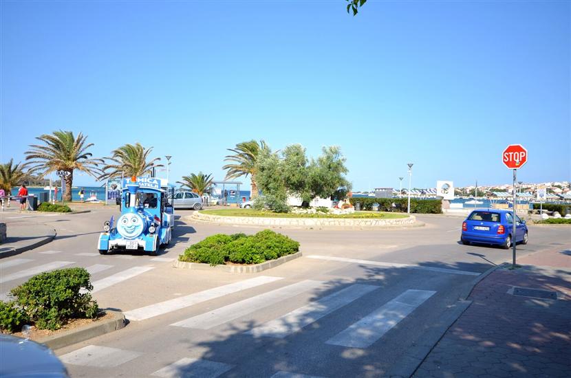 Apartment and Rooms Biserka