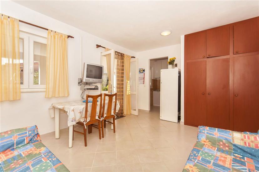 Apartment A1, for 5 persons