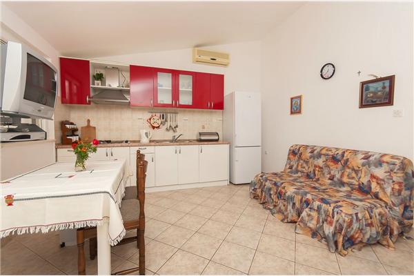 Apartment A2, for 5 persons