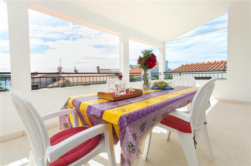 Apartment A2, for 5 persons