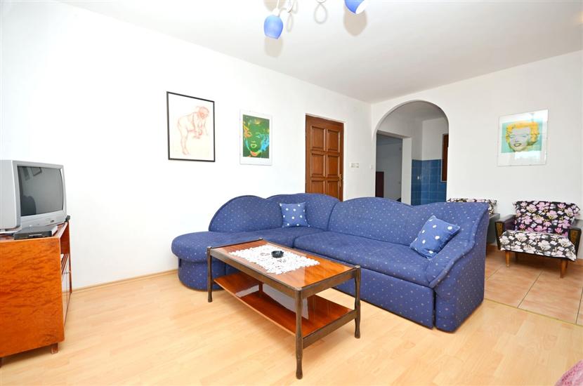 Apartment A2, for 5 persons