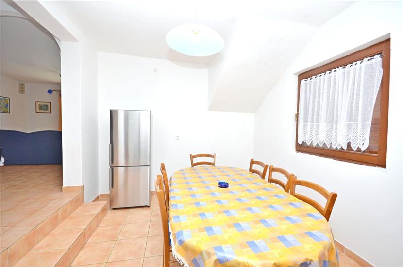 Apartment A2, for 5 persons
