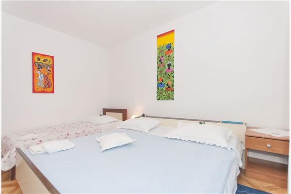 Apartment A1, for 5 persons