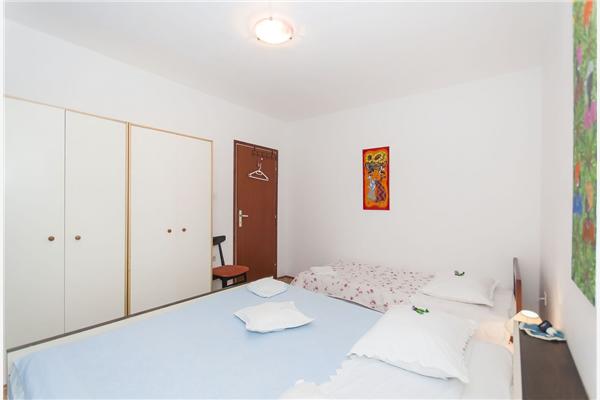 Apartment A1, for 5 persons
