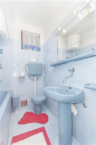 Apartment A1, for 5 persons