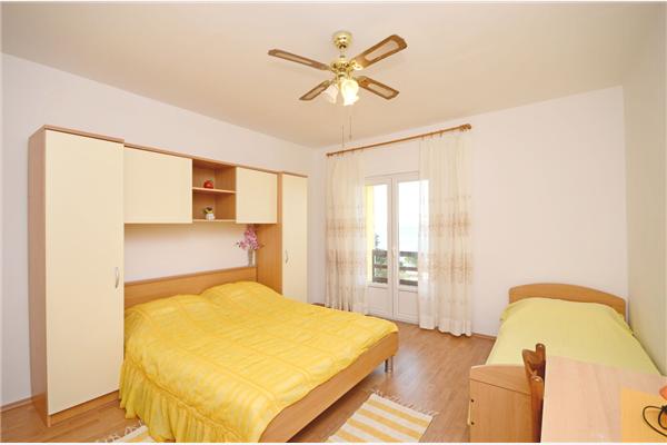 Apartment A4, for 5 persons