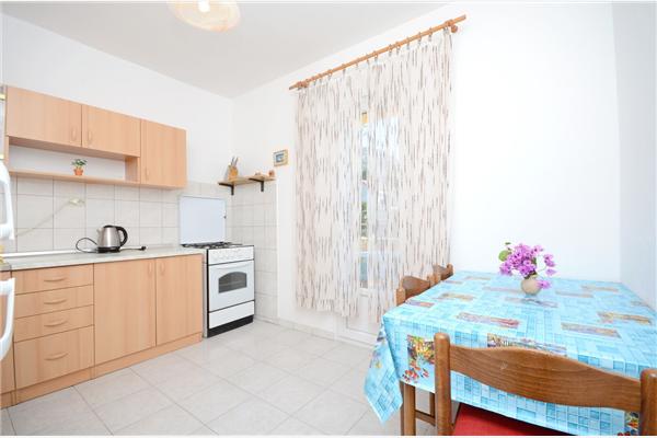 Apartment A4, for 5 persons