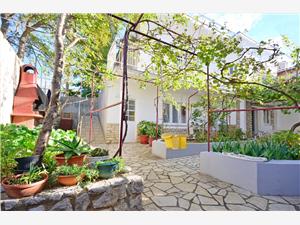 Apartmány Jasminka Selce (Crikvenica), Rozloha 25,00 m2, Ubytovanie s bazénom, Vzdušná vzdialenosť od mora 90 m