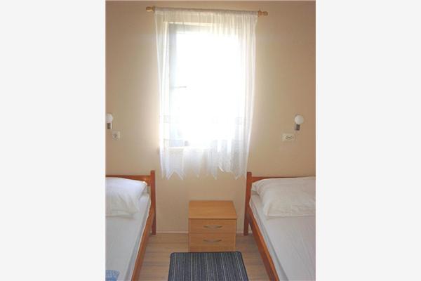 Apartment A2, for 6 persons