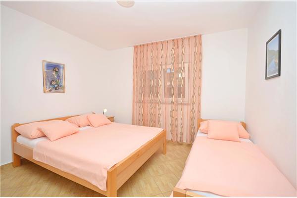 Apartment A1, for 6 persons