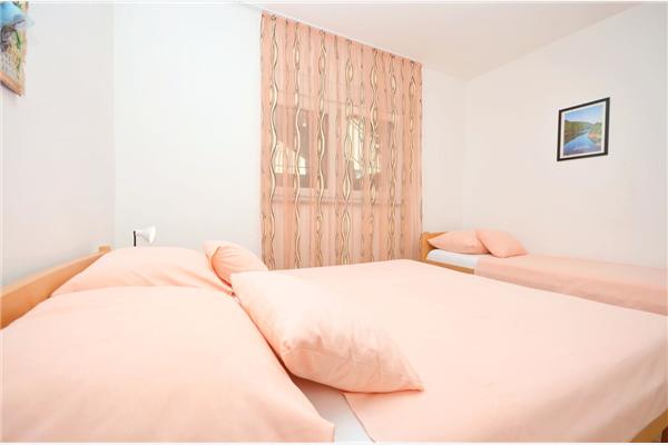 Apartment A1, for 6 persons