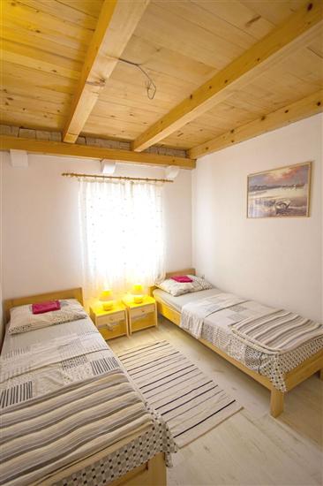 Apartment A3, for 5 persons