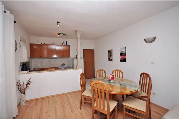 Apartment A1, for 6 persons