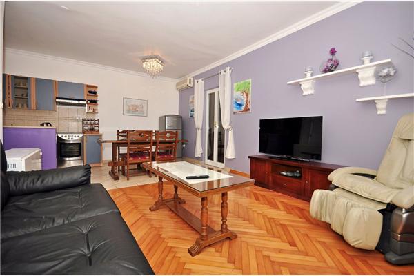 Apartment A1, for 6 persons
