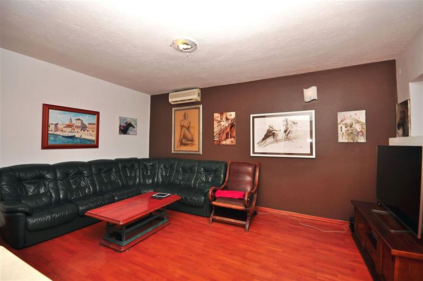 Apartment A2, for 6 persons