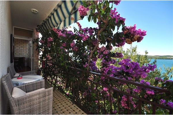 Apartment A2, for 6 persons