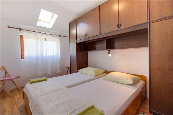 Apartment A1, for 5 persons