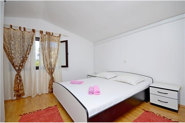 Apartment A1, for 7 persons