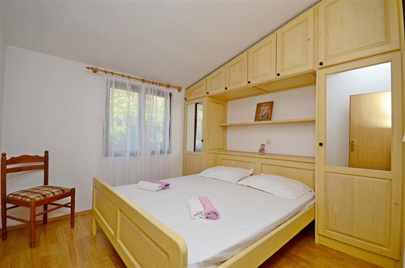 Apartment A1, for 7 persons