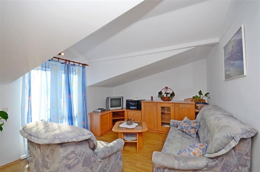 Apartment A1, for 7 persons