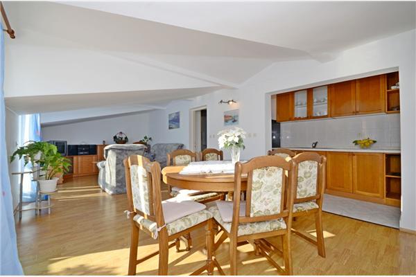 Apartment A1, for 7 persons