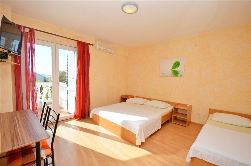 Apartment A2, for 3 persons