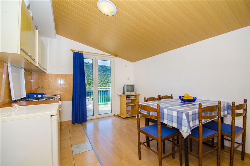 Apartment A2, for 5 persons